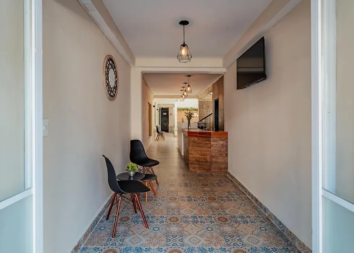 Brisas 5a Av, Hotel